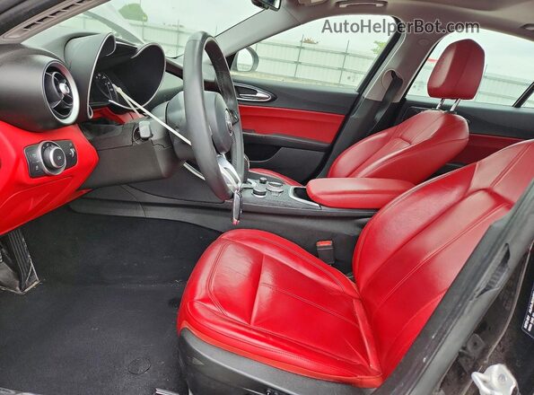 ZARFANAN5M7643039 2021 ALFA ROMEO GIULIA Черный Вид салона спереди
