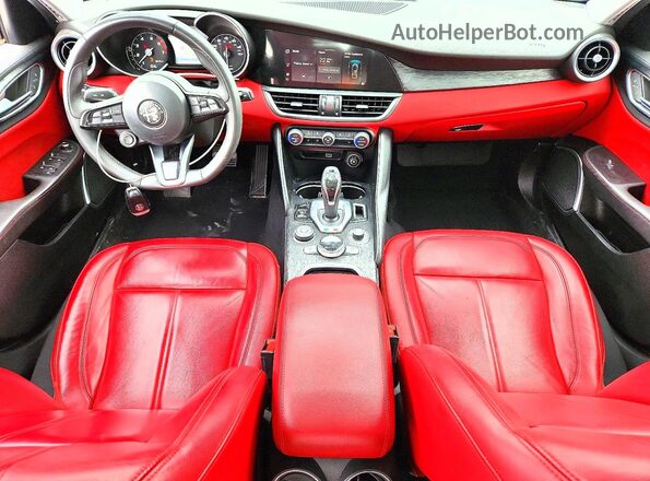 ZARFANAN5M7643039 2021 ALFA ROMEO GIULIA Черный Вид панели приборов