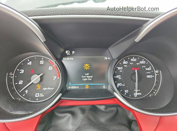 ZARFANAN5M7643039 2021 ALFA ROMEO GIULIA Черный Вид щитка приборов