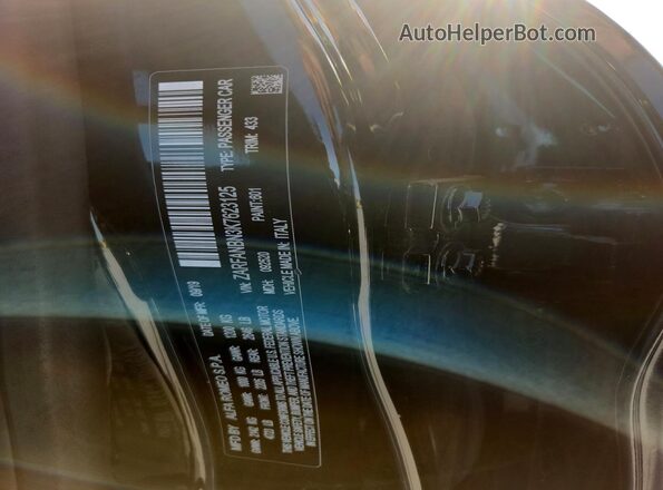 ZARFANBN3K7623125 2019 ALFA ROMEO GIULIA Black Widok komory silnika