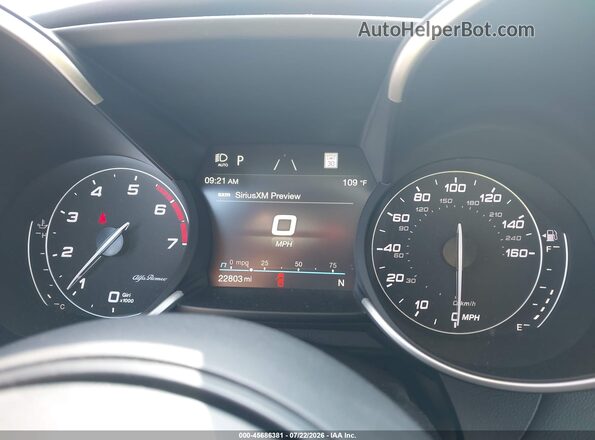 ZARFANBN5N7652811 2022 ALFA ROMEO GIULIA Red Widok tylnych siedzeń