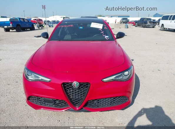 ZARFANBN5N7652811 2022 ALFA ROMEO GIULIA Red Widok zestawu wskaźników