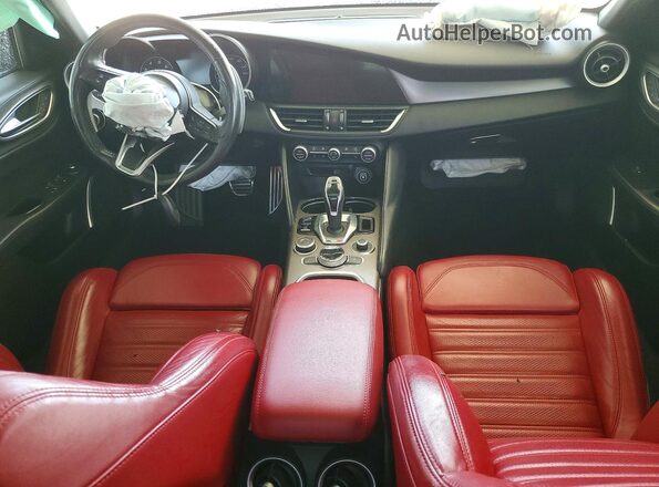 ZARFANBN8N7654116 2022 ALFA ROMEO GIULIA Gray Widok deski rozdzielczej
