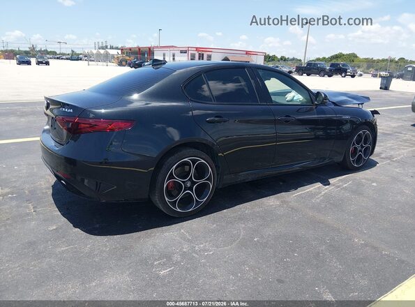 ZARFANBN8P7676264 2023 ALFA ROMEO GIULIA Черный Задняя правая четверть