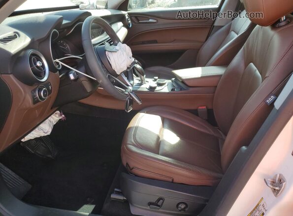 ZASFAKAN1J7C19353 2018 ALFA ROMEO STELVIO White Vista interior delantera