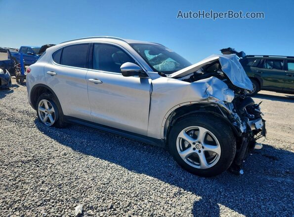 ZASFAKAN4J7B78197 2018 ALFA ROMEO STELVIO Silver Передня права чверть