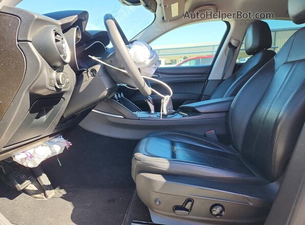 ZASFAKAN4J7B78197 2018 ALFA ROMEO STELVIO Silver Вид салону спереду