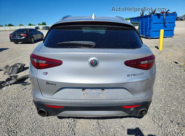 ZASFAKAN4J7B78197 2018 ALFA ROMEO STELVIO Silver Вид ззаду