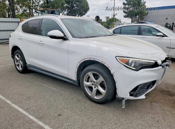 ZASFAKAN8J7B76761 2018 ALFA ROMEO STELVIO Белый Передняя правая четверть