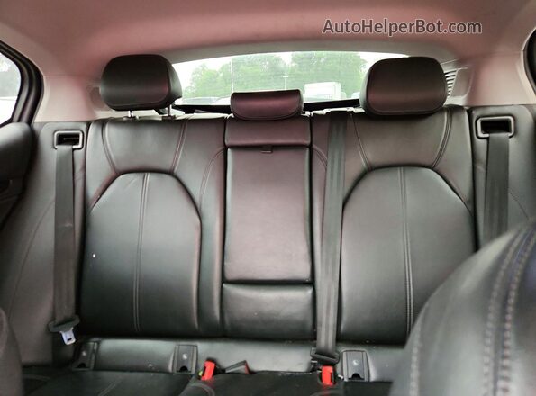 ZASFAKANXJ7B76745 2018 ALFA ROMEO STELVIO Red Հետևի նստատեղերի տեսք