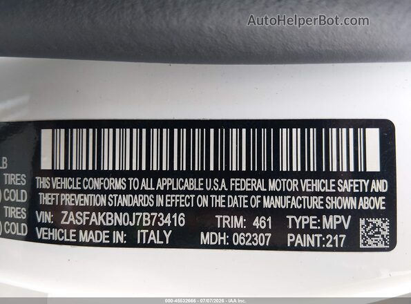 ZASFAKBN0J7B73416 2018 ALFA ROMEO STELVIO White Vista del compartimento del motor