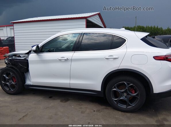 ZASFAKBN0J7B73416 2018 ALFA ROMEO STELVIO White Vista interior de 360 grados
