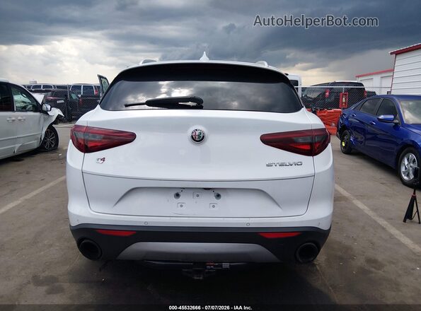 ZASFAKBN0J7B73416 2018 ALFA ROMEO STELVIO White 
