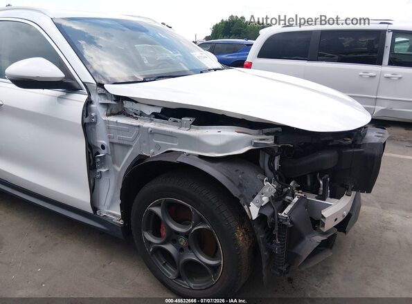 ZASFAKBN0J7B73416 2018 ALFA ROMEO STELVIO White 