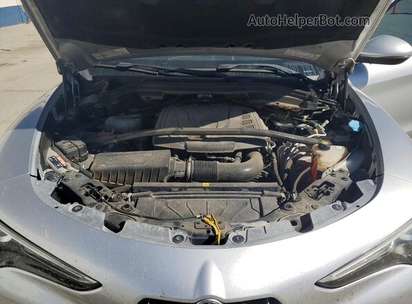 ZASFAKBN1J7B97630 2018 ALFA ROMEO STELVIO Серебряный Вид задней части салона