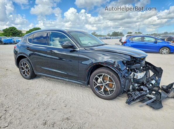 ZASFAKBN8J7C24273 2018 ALFA ROMEO STELVIO Black Przód prawy