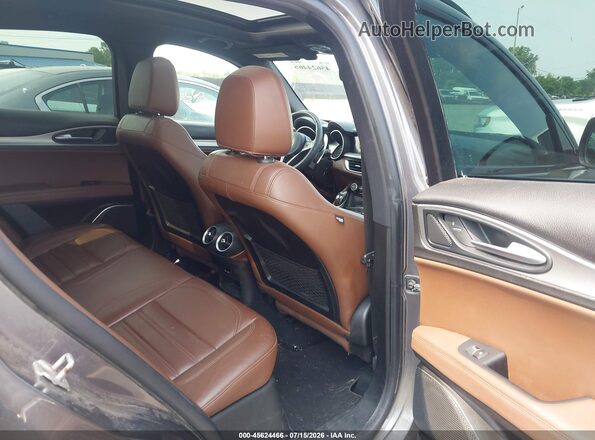 ZASFAKNN1J7B99969 2018 ALFA ROMEO STELVIO Серый Вид наклейки с VIN-кодом
