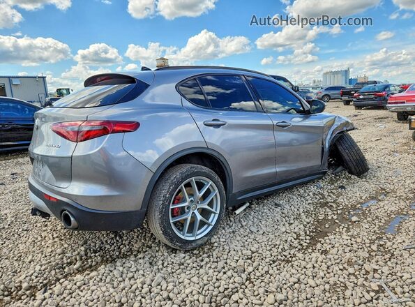 ZASFAKNN3J7C10647 2018 ALFA ROMEO STELVIO Серебряный Задняя правая четверть