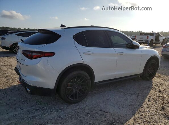 ZASFAKNN7J7B85784 2018 ALFA ROMEO STELVIO White Հետևի աջ