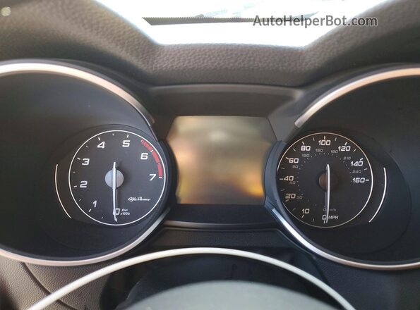 ZASFAKNN7J7B85784 2018 ALFA ROMEO STELVIO White Սարքավորումների վահանակի տեսք