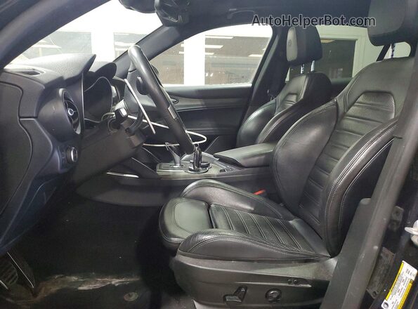 ZASFAKNN7J7B89642 2018 ALFA ROMEO STELVIO Black Vista interior delantera
