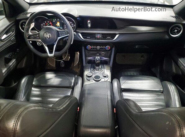 ZASFAKNN7J7B89642 2018 ALFA ROMEO STELVIO Black Vista del salpicadero