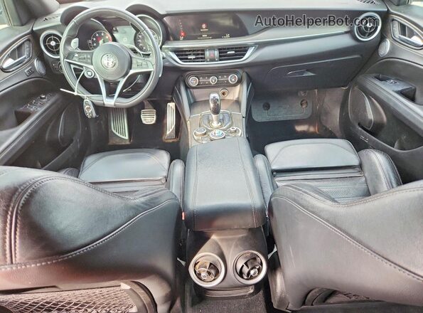 ZASFAKNN8J7B80173 2018 ALFA ROMEO STELVIO Серый Вид панели приборов