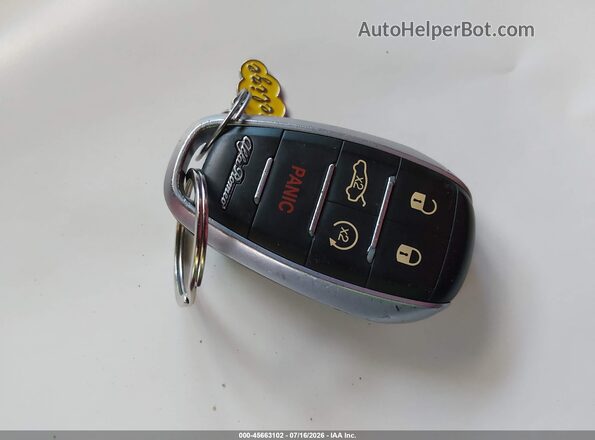 ZASFAKNN9J7B98875 2018 ALFA ROMEO STELVIO Red Vista del salpicadero