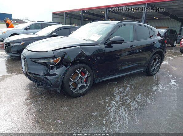 ZASFAKPN0J7B64322 2018 ALFA ROMEO STELVIO Black Առջևի ձախ երեք քառորդ տեսարան