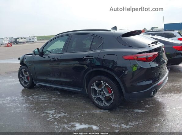 ZASFAKPN0J7B64322 2018 ALFA ROMEO STELVIO Black Սալոնի 360 աստիճան տեսք