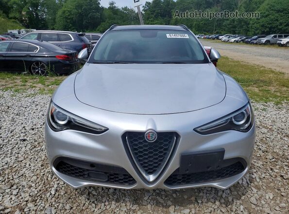 ZASFAKPN1J7B92565 2018 ALFA ROMEO STELVIO Gray Vista frontal