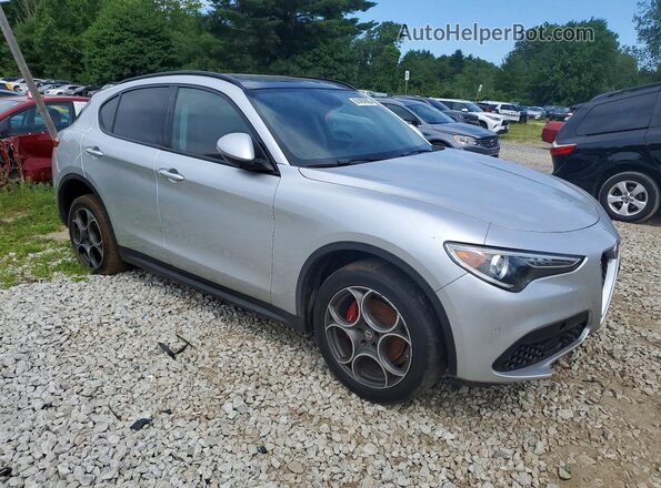 ZASFAKPN1J7B92565 2018 ALFA ROMEO STELVIO Gray Delantero derecho