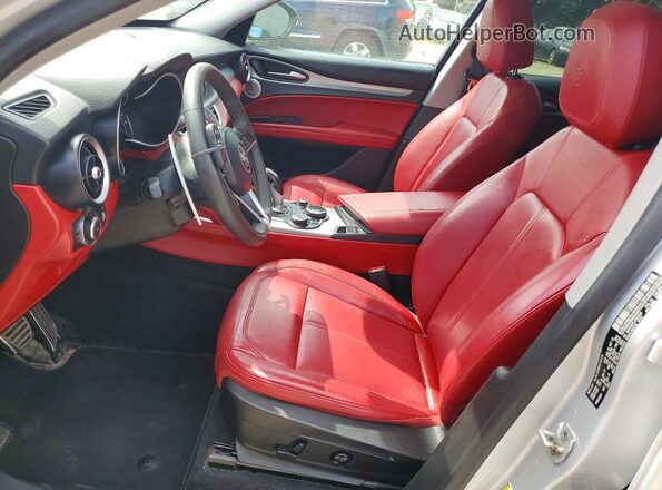 ZASFAKPN1J7B92565 2018 ALFA ROMEO STELVIO Gray Vista interior delantera