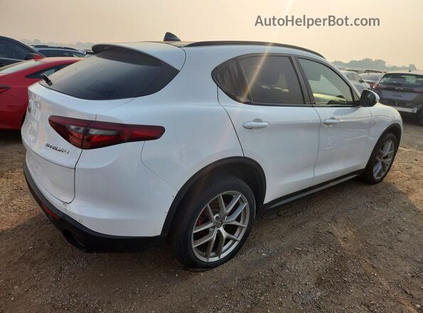 ZASFAKPN9J7B78607 2018 ALFA ROMEO STELVIO Белый Задняя правая четверть