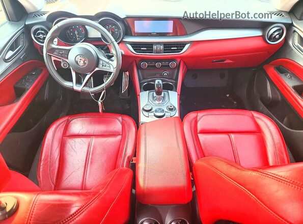 ZASFAKPN9J7B78607 2018 ALFA ROMEO STELVIO Белый Вид панели приборов