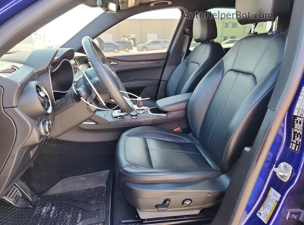 ZASPAJAN2N7D32118 2022 ALFA ROMEO STELVIO Blue Widok wnętrza z przodu
