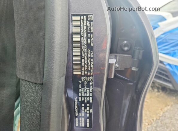 ZASPAJAN3P7D59704 2023 ALFA ROMEO STELVIO Silver Widok komory silnika
