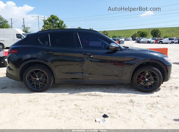 ZASPAJAN9L7C74053 2020 ALFA ROMEO STELVIO Black Rear interior view