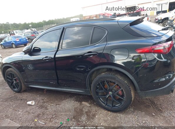 ZASPAJANXK7C50732 2019 ALFA ROMEO STELVIO Black 360 interior view