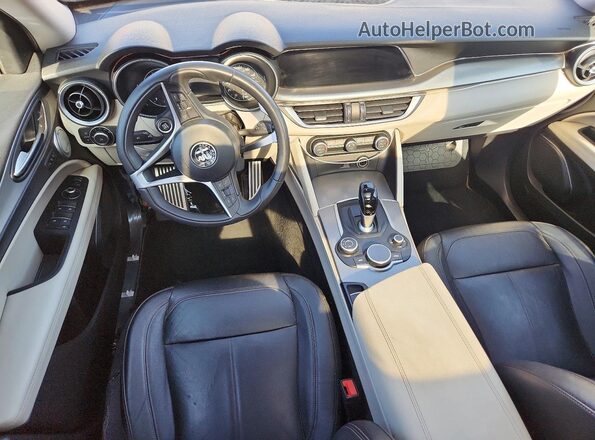 ZASPAKAN4K7C49064 2019 ALFA ROMEO STELVIO Gray Вид панелі приладів
