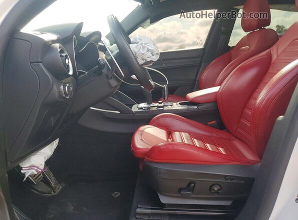 ZASPAKAN5N7D42745 2022 ALFA ROMEO STELVIO White Вид салону спереду