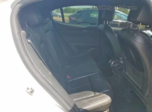 ZASPAKAN6N7D27526 2022 ALFA ROMEO STELVIO White Սալոնի հետևի տեսք