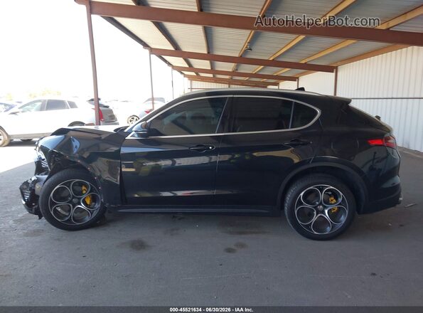 ZASPAKBN0K7C49321 2019 ALFA ROMEO STELVIO Черный 