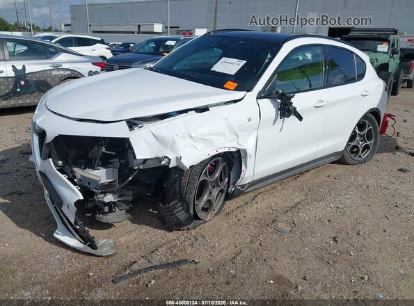 ZASPAKBN1P7D54683 2023 ALFA ROMEO STELVIO White Передня ліва чверть