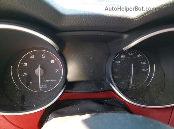 ZASPAKBN5M7D18815 2021 ALFA ROMEO STELVIO Red Instrument cluster view