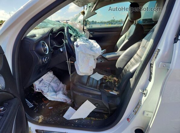 ZASPAKBN9K7C43811 2019 ALFA ROMEO STELVIO White Vista interior delantera