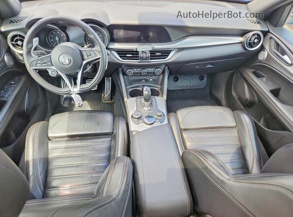 ZASPAKBN9K7C52170 2019 ALFA ROMEO STELVIO Blue Dashboard view
