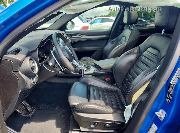 ZASPAKBN9K7C52170 2019 ALFA ROMEO STELVIO Blue Front interior view