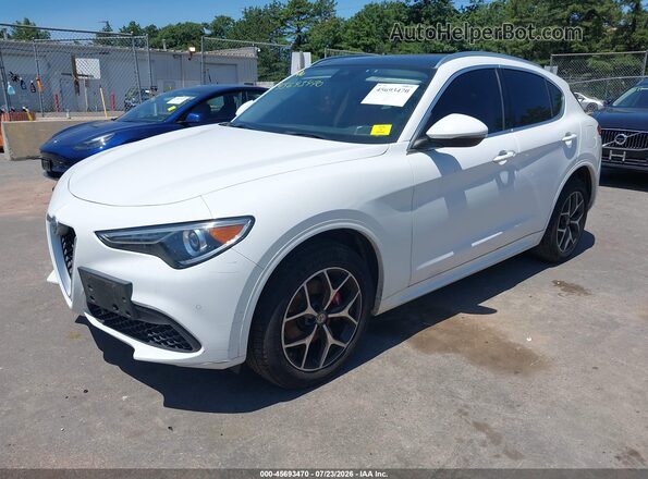 ZASPAKBN9L7C97806 2020 ALFA ROMEO STELVIO White წინა მარცხენა ხედი სამი მეოთხედიდან