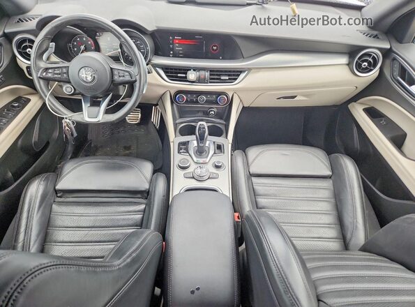 ZASPAKBN9M7D03802 2021 ALFA ROMEO STELVIO White Dashboard view